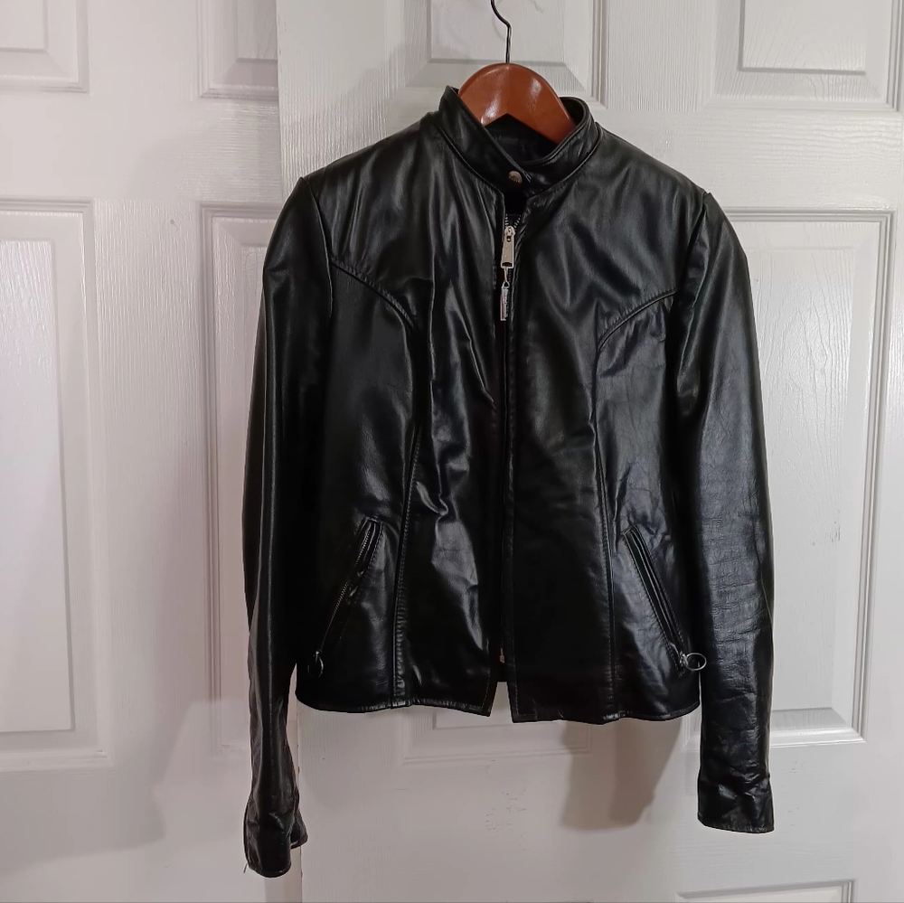Brooks Leather Sportswear Genuine leather jacket with fur insert!